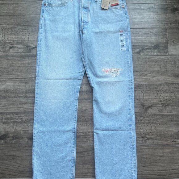 NEW Levis Jeans Button Fly Womens 32x30 - Picture 3 of 11